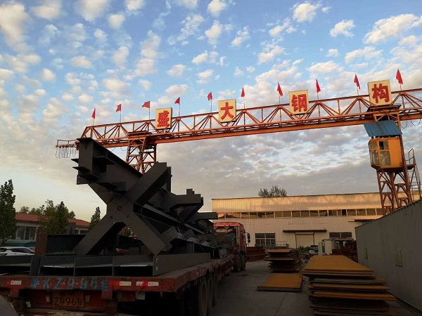 鋼結構加工中，起重機操作技術交底